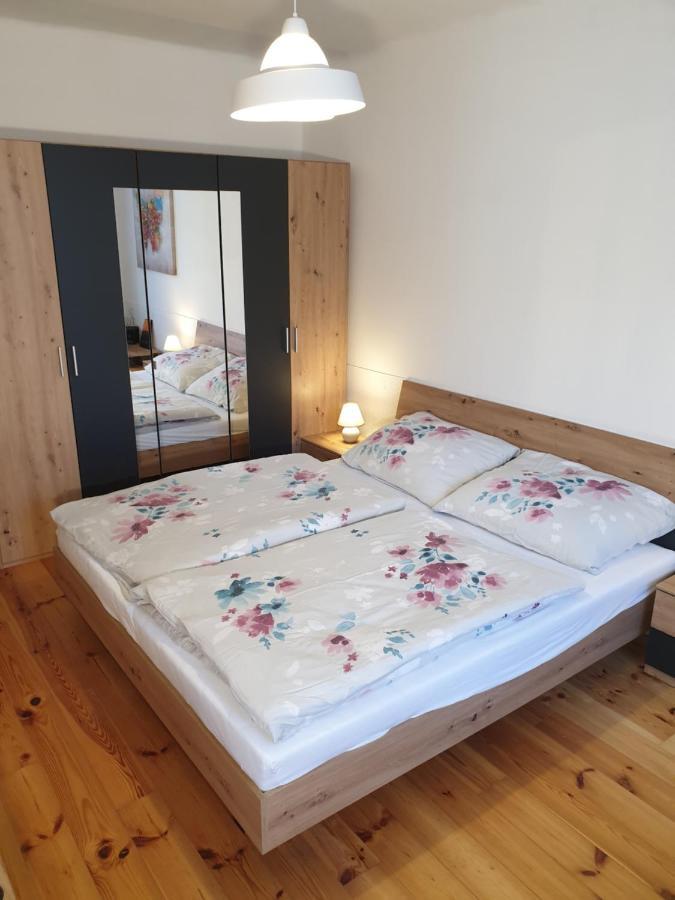 Apartman Central, Self Check In 24 H, Free Parking Banská Bystrica Extérieur photo